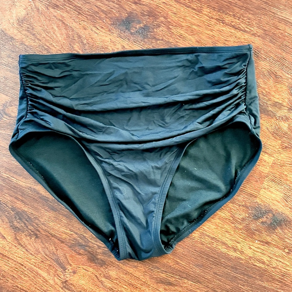 Black bikini bottoms